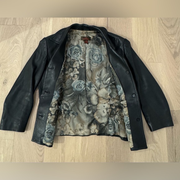 Women’s Danier Leather Jacket - Size Medium - Picture 4 of 4